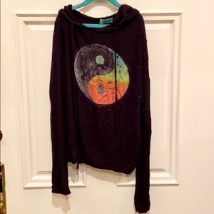 “Workshop” Yin Yang Pullover